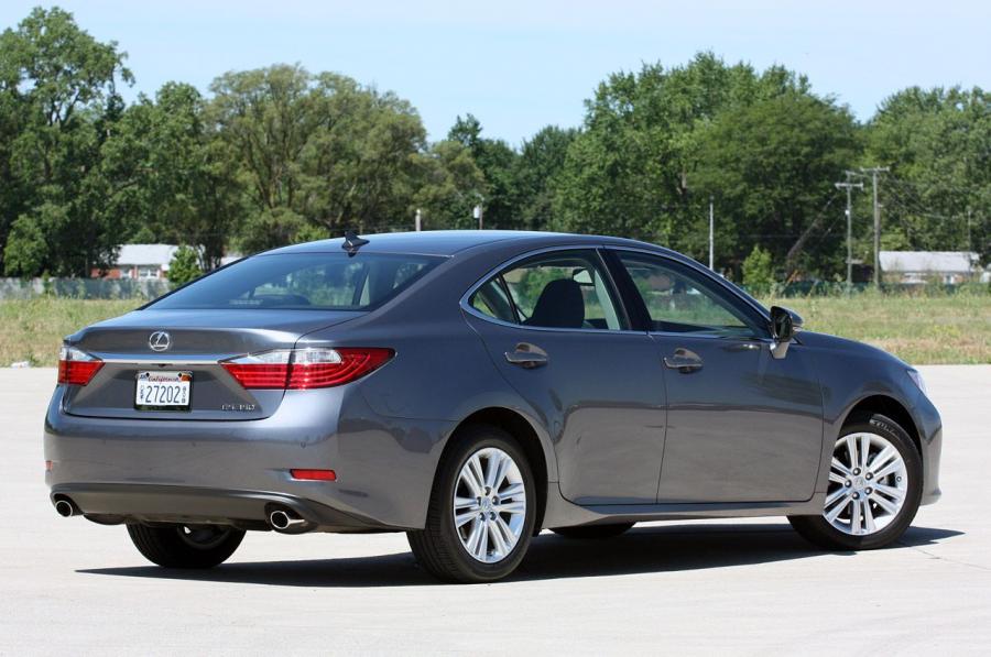  Lexus ES350 2013 года  (фото 62 из 64)